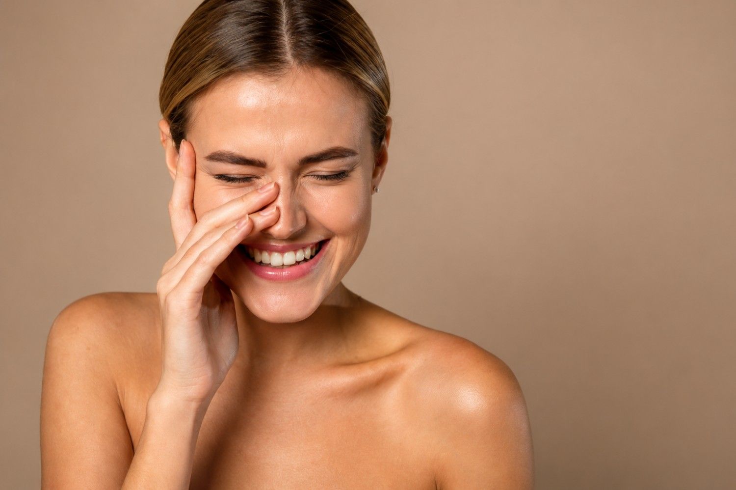 Laser Genesis facial treatment in a skin clinic